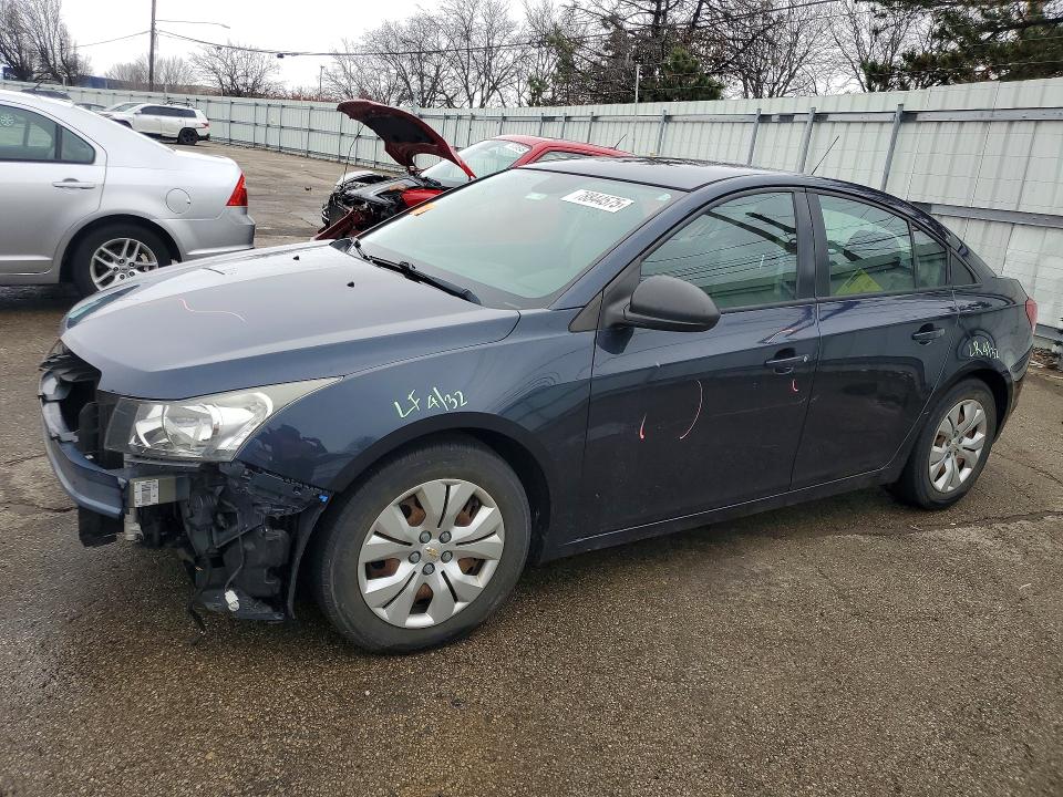 2016 CHEVROLET CRUZE LIMITED — VIN 1G1PC5SG4G7136560