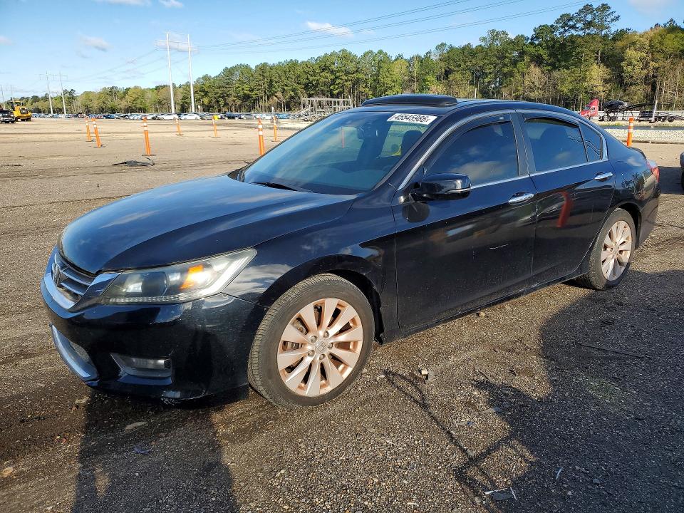 2015 HONDA ACCORD — VIN 1HGCR2F86FA213762