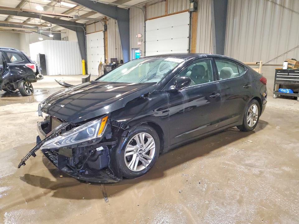 2019 HYUNDAI ELANTRA SE — VIN 5NPD84LF0KH461741
