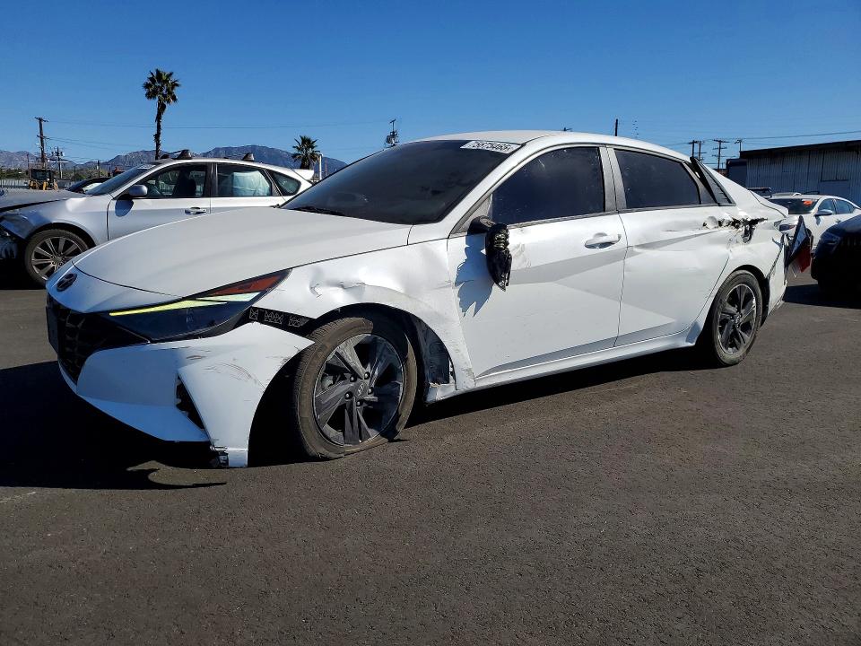 2022 HYUNDAI ELANTRA — VIN 5NPLM4AG4NH054562