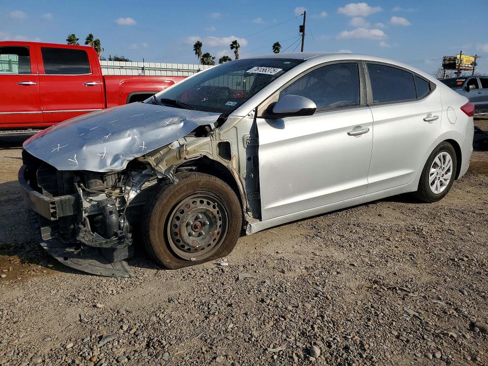 2018 HYUNDAI ELANTRA SE — VIN 5NPD74LF7JH385856