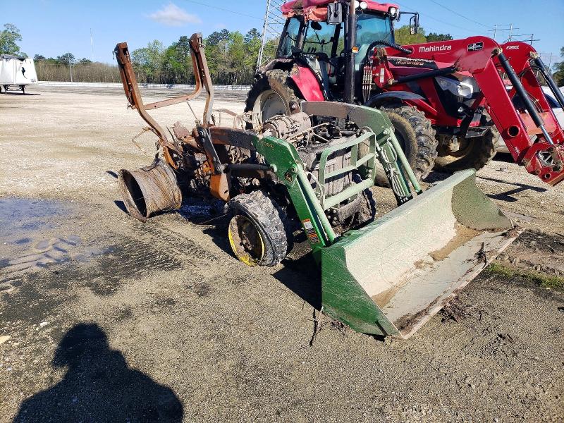 2021 JOHN DEERE 3032E — VIN 1LV3032ELMM137655