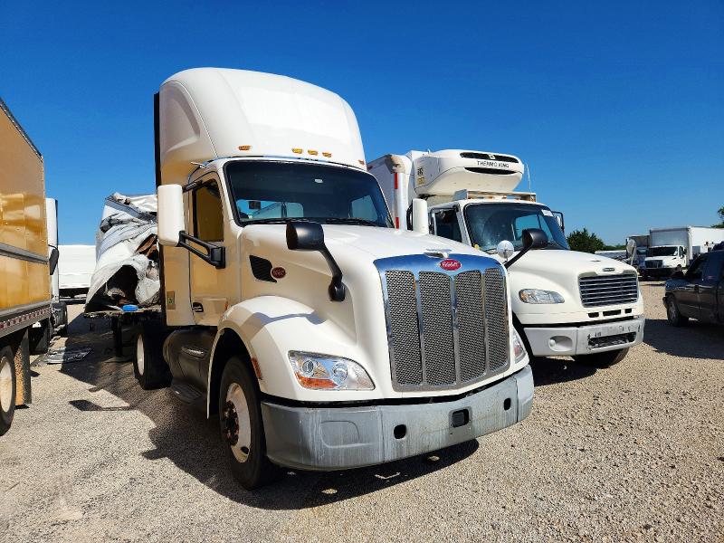 2017 PETERBILT 579 — VIN 1XPBA48X5HD409516