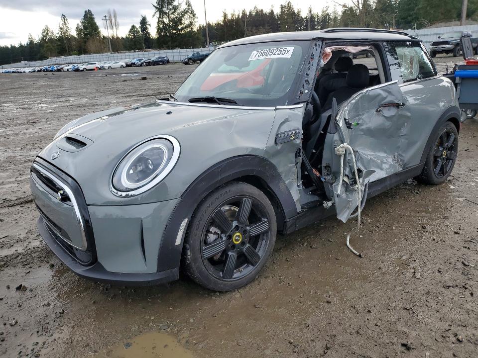 2022 MINI COOPER — VIN WMW13DJ05N2R93375