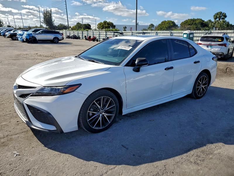 2021 TOYOTA CAMRY SE — VIN 4T1G11AK8MU523665