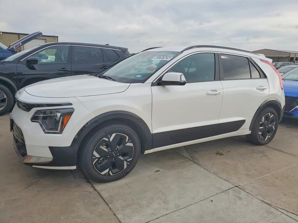 2024 KIA NIRO — VIN KNDCR3L12R5122500
