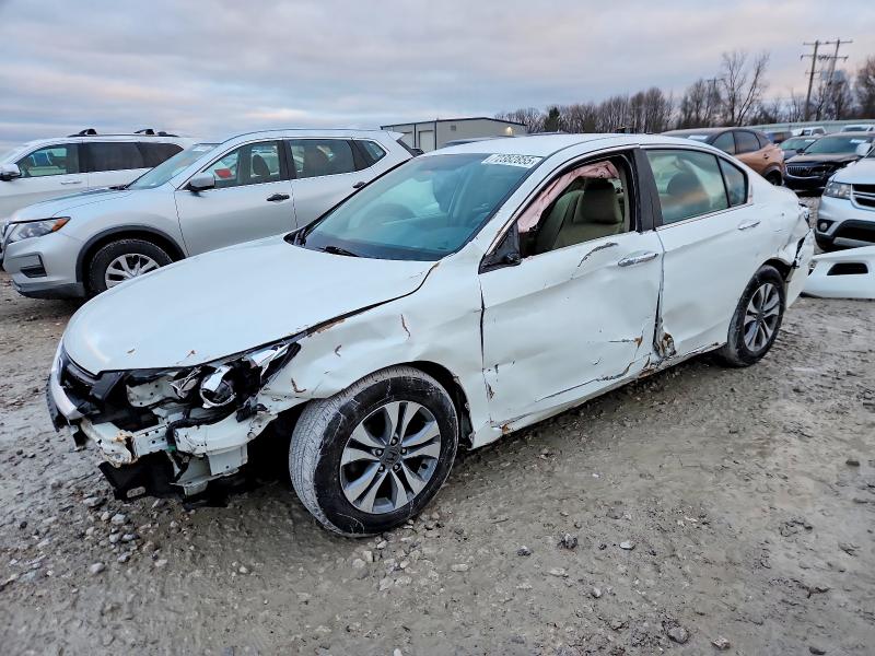 2015 HONDA ACCORD — VIN 1HGCR2F30FA197899