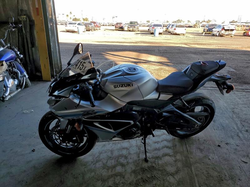 JS1DM11BXS7100302