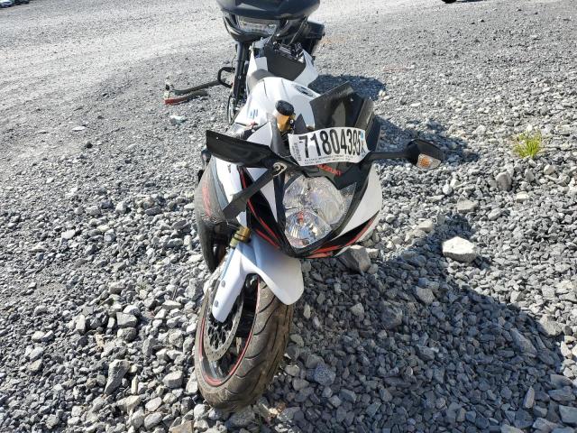 JS1GR7MA9K7100912