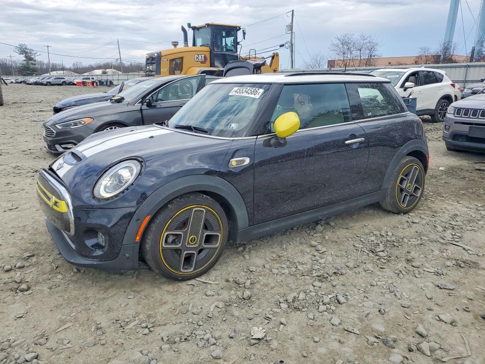 2021 MINI COOPER — VIN WMWXP3C01M2N88442