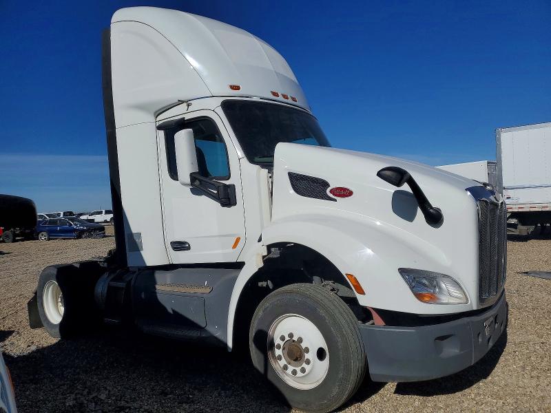 2019 PETERBILT 579 — VIN 1XPBA48X9KD478698