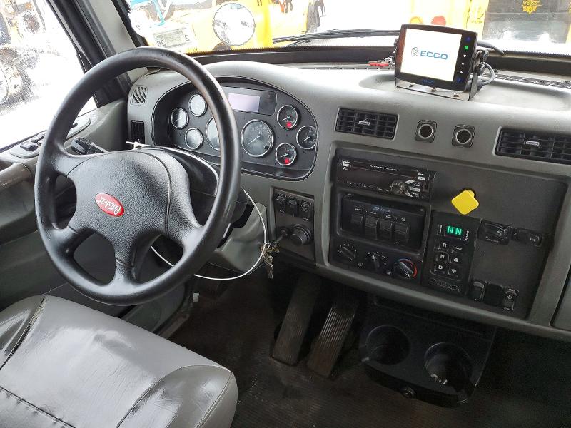 2NP2HJ7XXGM354706