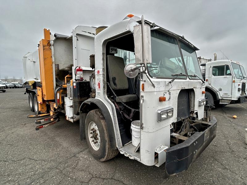2009 PETERBILT 320 — VIN 3BPZL00XX9F719668