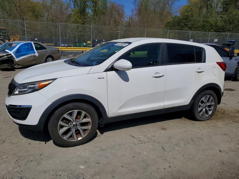 2016 KIA SPORTAGE — VIN KNDPBCAC8G7856893