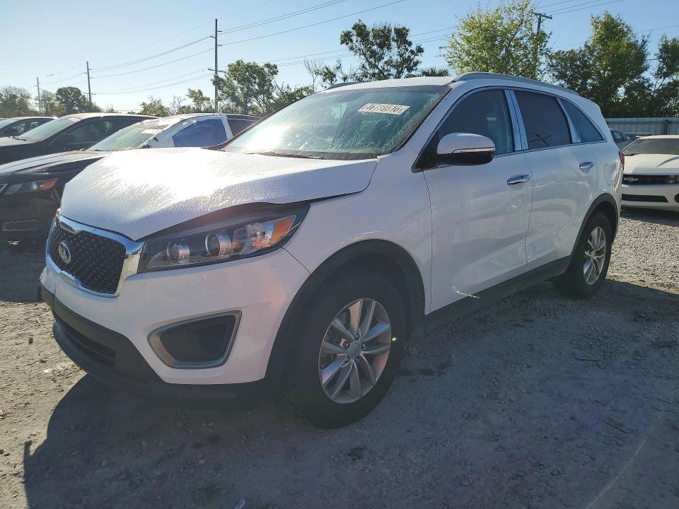 2017 KIA SORENTO — VIN 5XYPG4A38HG196222