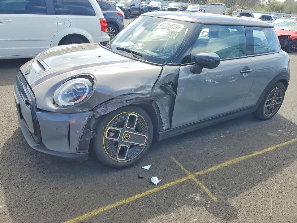 2022 MINI COOPER — VIN WMW13DJ04N2R09742