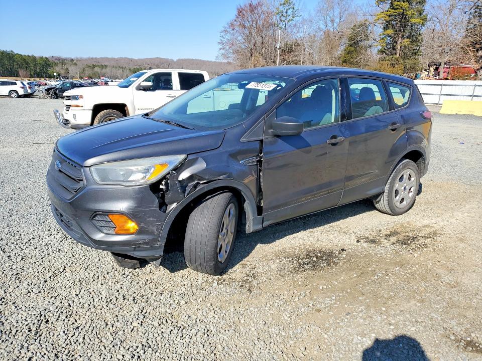 2017 FORD ESCAPE — VIN 1FMCU0F78HUA57682