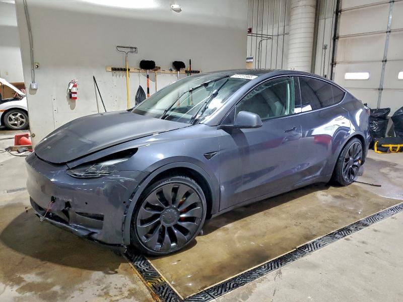 2022 TESLA MODEL Y — VIN 7SAYGDEF5NF565021