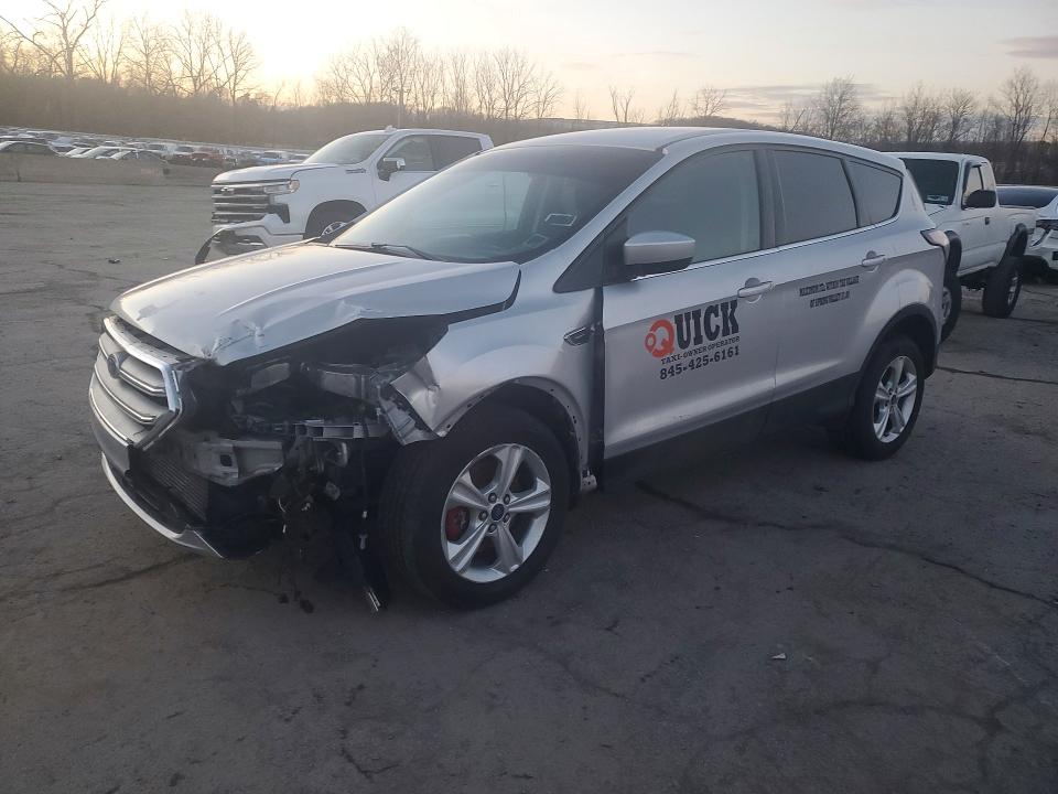 2017 FORD ESCAPE — VIN 1FMCU9G9XHUD67126