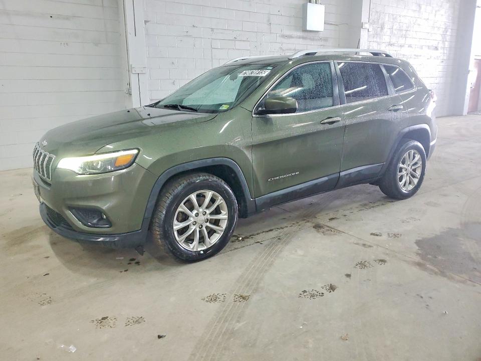 1C4PJLCB2KD327585
