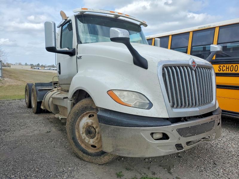 2018 INTERNATIONAL LT625 — VIN 3HCDZAPR8JL053845