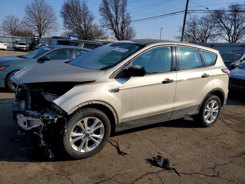 2018 FORD ESCAPE S — VIN 1FMCU0F77JUA81400