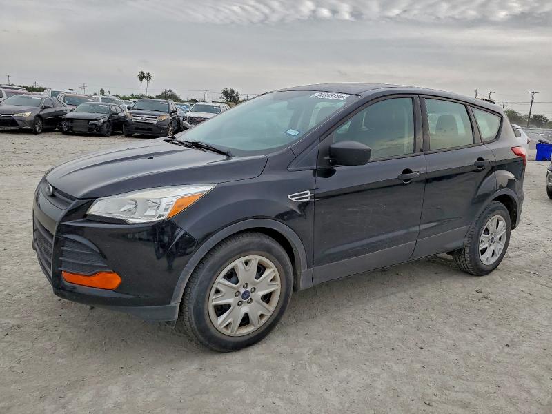 2016 FORD ESCAPE S — VIN 1FMCU0F76GUB58203