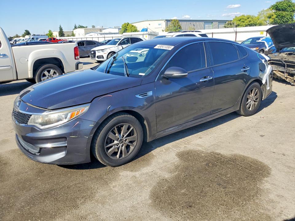 2017 KIA OPTIMA — VIN 5XXGT4L33HG153307
