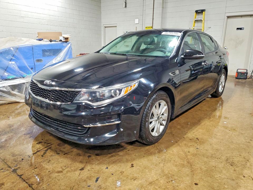 2018 KIA OPTIMA — VIN 5XXGT4L31JG221660