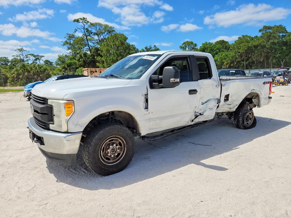 2017 FORD F250 — VIN 1FT7X2B68HED29972