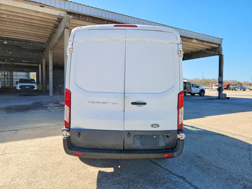 1FTYR2CM1HKA13858