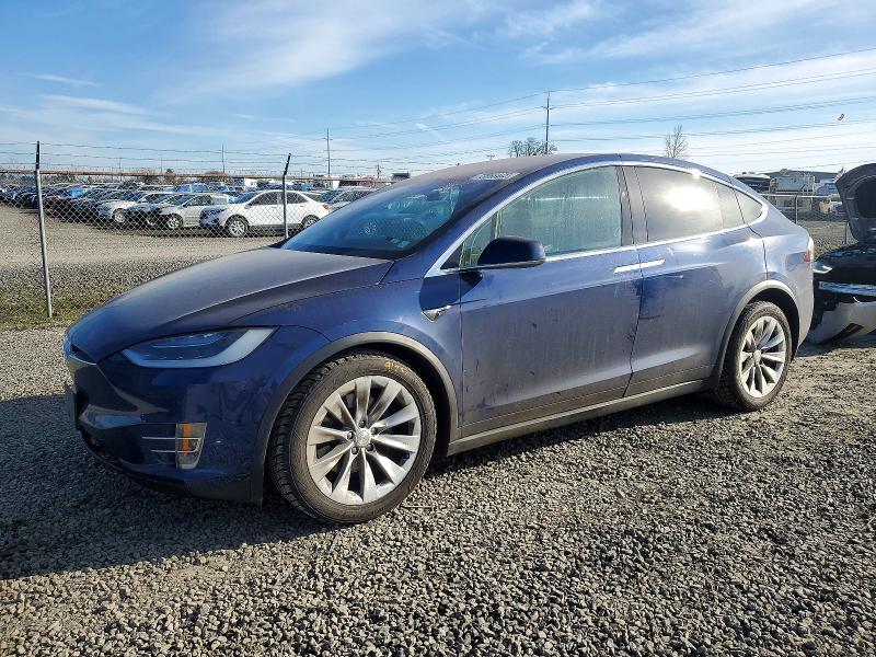2017 TESLA MODEL X — VIN 5YJXCBE28HF079605