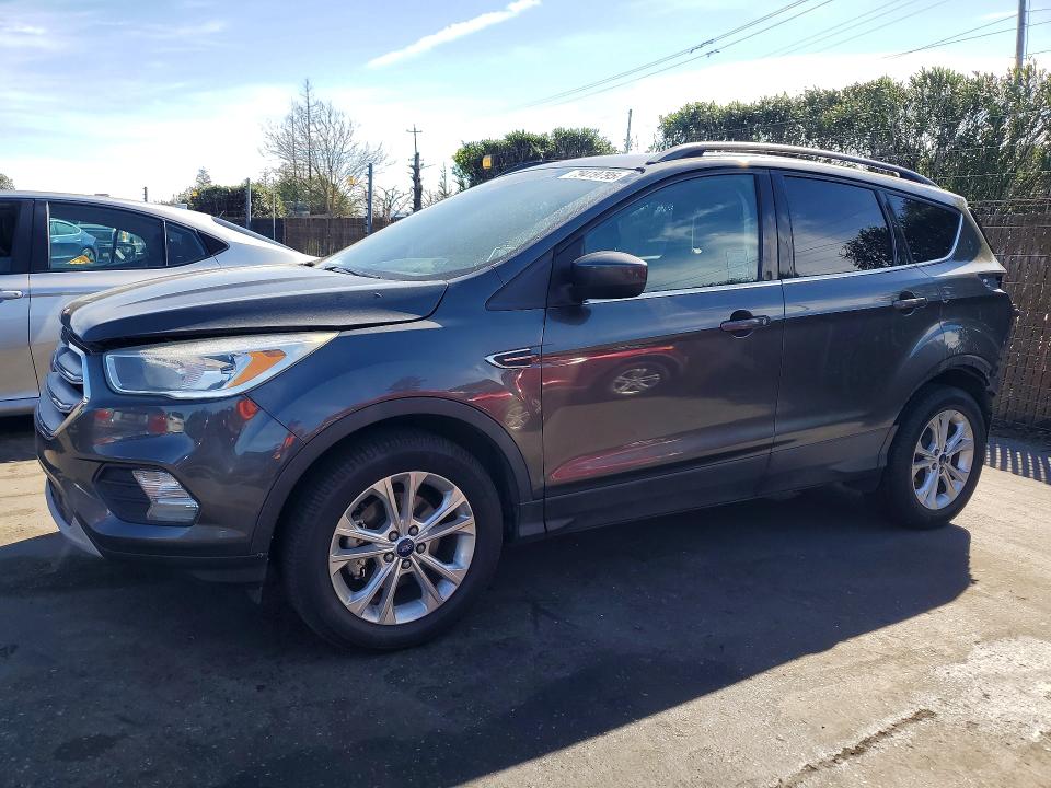 2018 FORD ESCAPE — VIN 1FMCU0GD5JUA43720