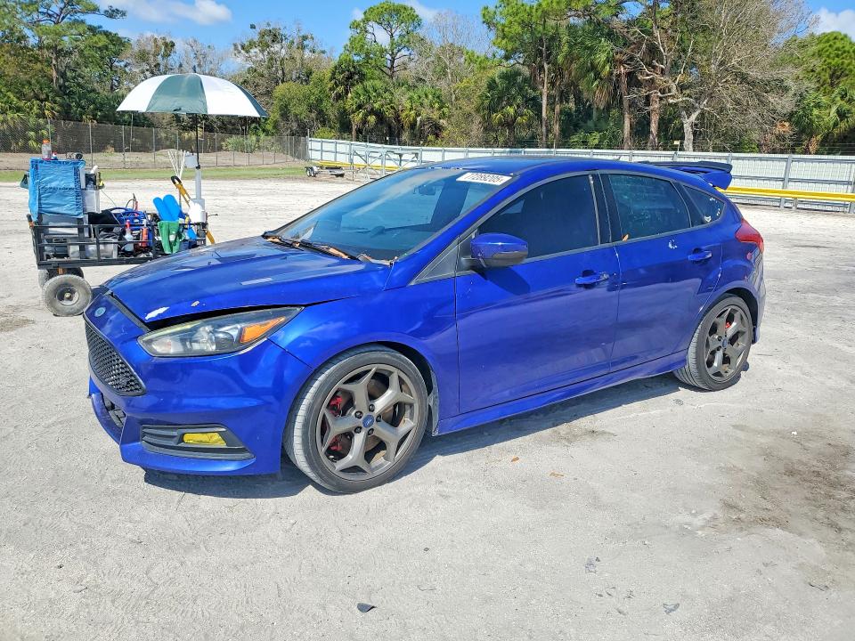 2015 FORD FOCUS — VIN 1FADP3L9XFL328029
