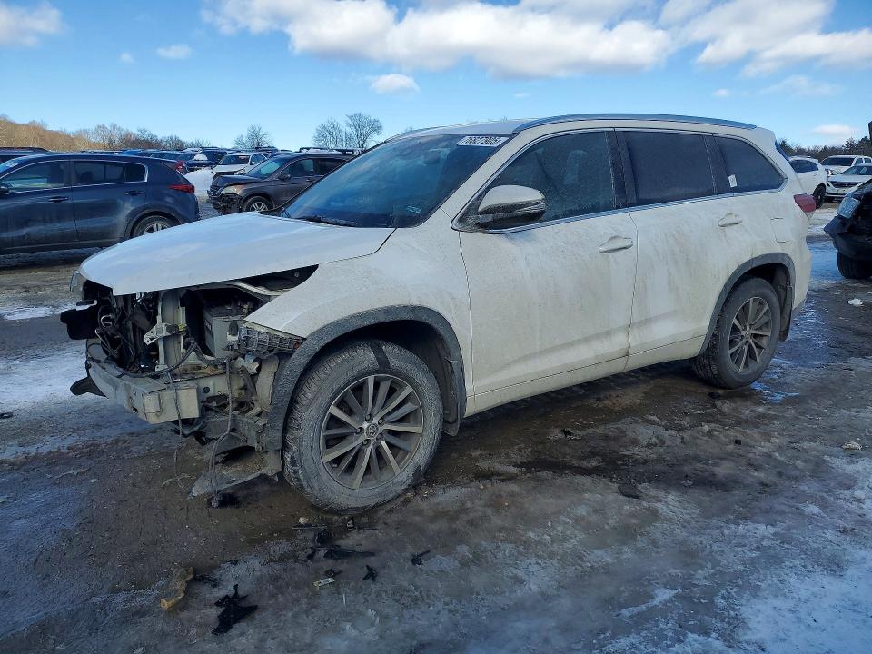 2018 TOYOTA HIGHLANDER — VIN 5TDJZRFHXJS906893