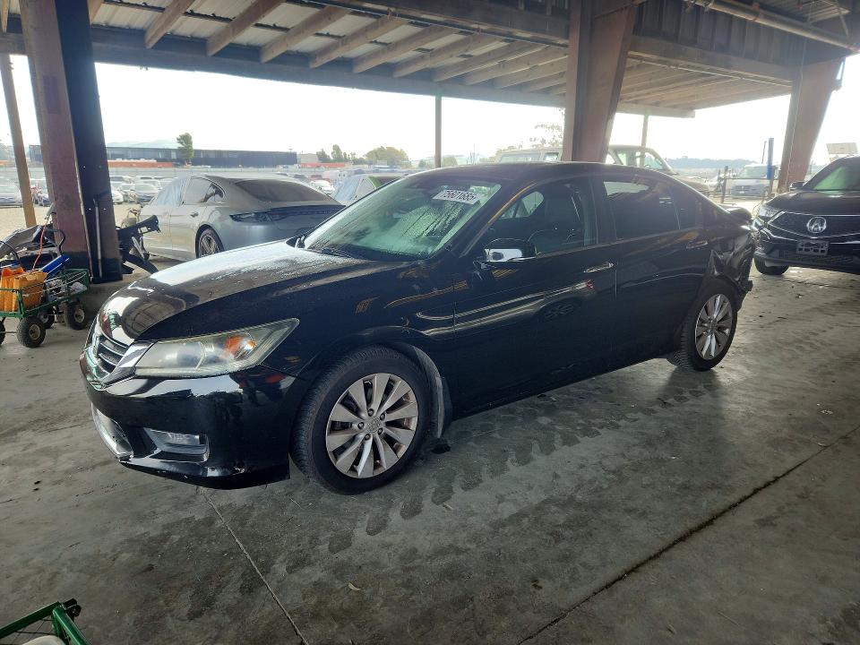 2015 HONDA ACCORD — VIN 1HGCR2F83FA077218