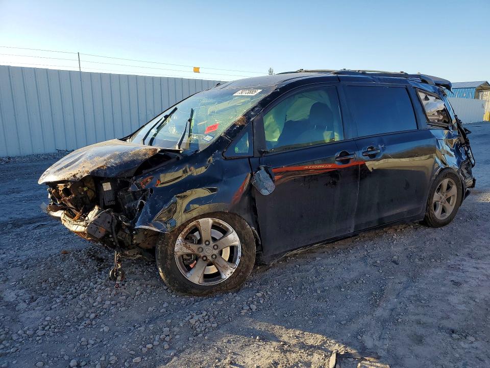 2015 TOYOTA SIENNA — VIN 5TDKK3DCXFS562034