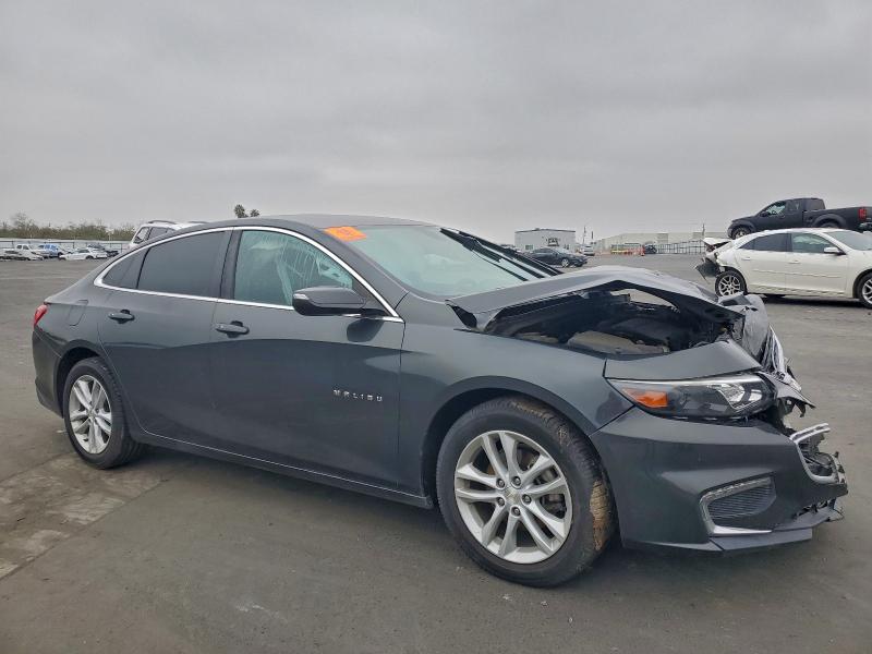 1G1ZD5ST8JF144127