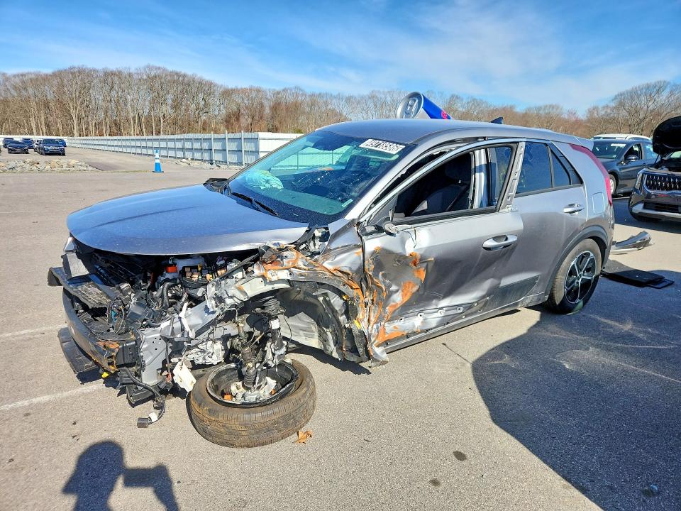 2025 KIA NIRO — VIN KNDCP3LE2S5297487
