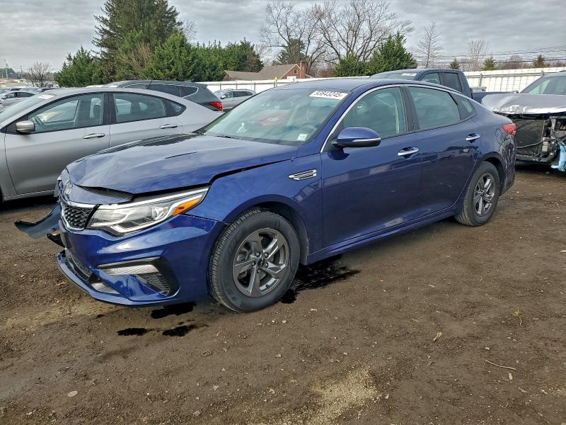 2019 KIA OPTIMA LX — VIN 5XXGT4L33KG352364