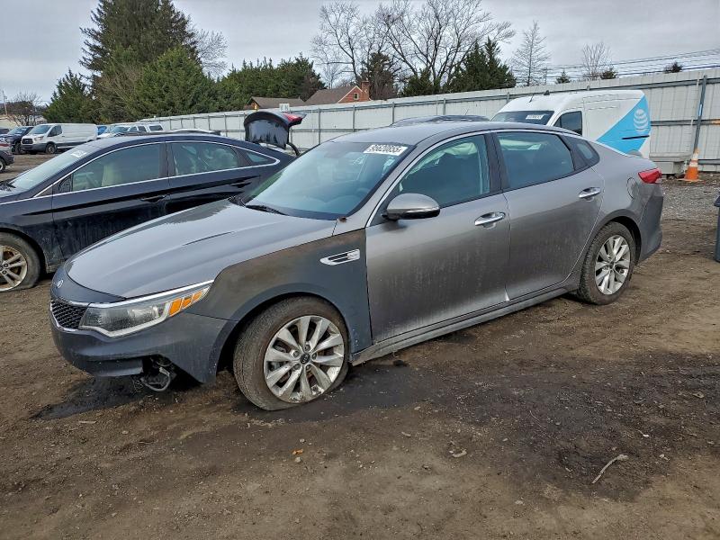 2017 KIA OPTIMA LX — VIN 5XXGT4L31HG155119