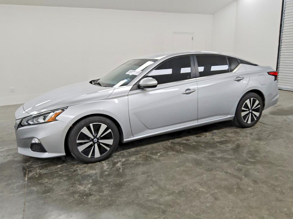 2022 NISSAN ALTIMA — VIN 1N4BL4DV4NN335713