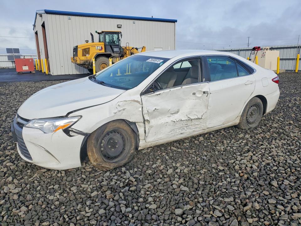 2016 TOYOTA CAMRY — VIN 4T4BF1FK4GR553888