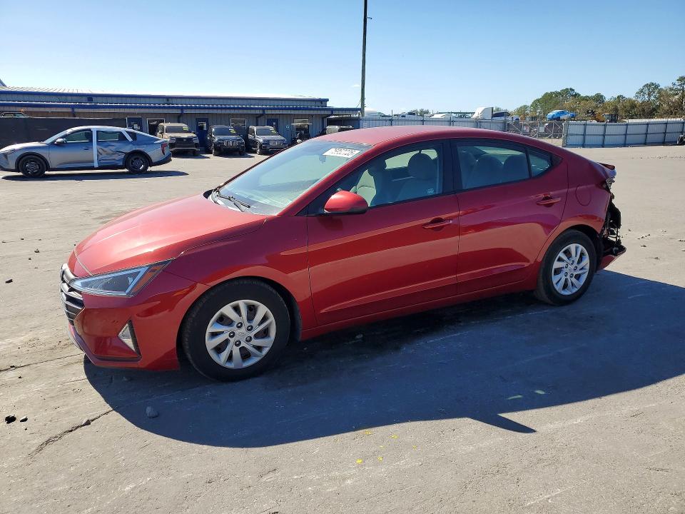 2019 HYUNDAI ELANTRA SE — VIN 5NPD74LF0KH472242