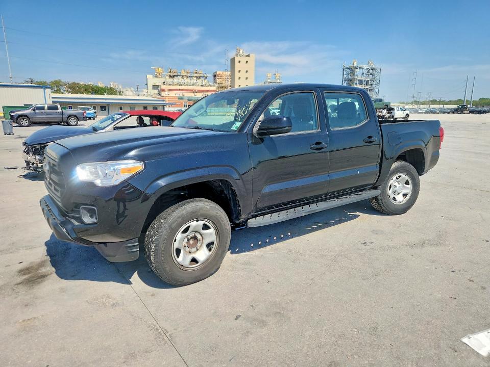 2017 TOYOTA TACOMA — VIN 5TFAX5GN4HX102774