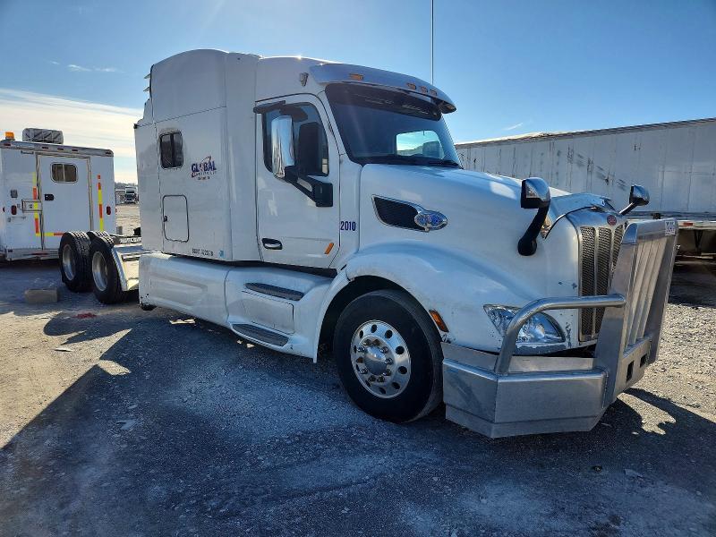 2017 PETERBILT 579 — VIN 1XPBDP9X4HD420451