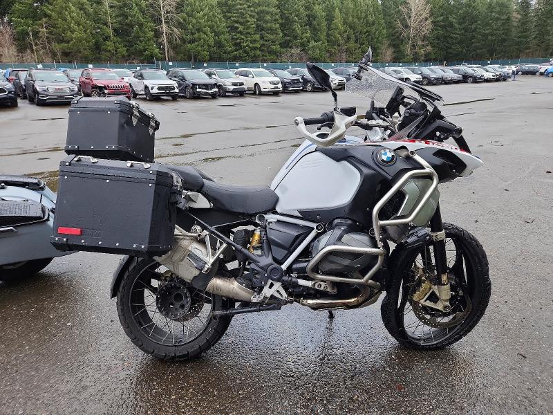 WB10M1300P6H28592