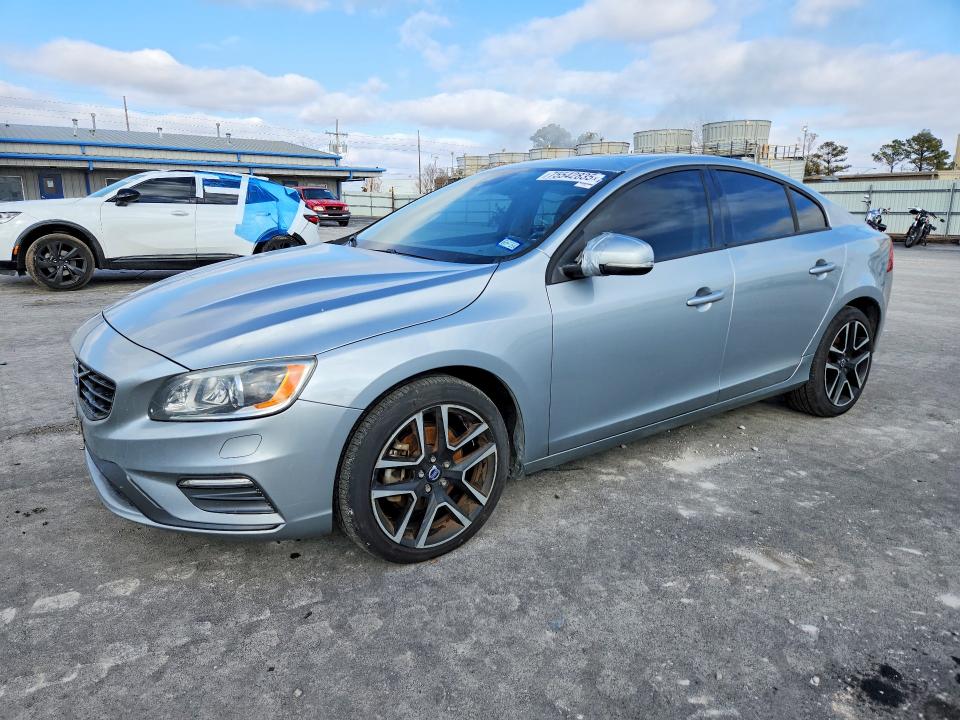 2017 VOLVO S60 — VIN YV126MFL0H2421212