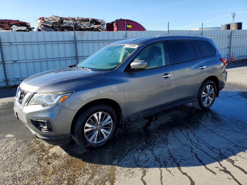 2017 NISSAN PATHFINDER — VIN 5N1DR2MN4HC636550
