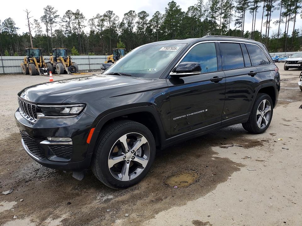 2024 JEEP GRAND CHEROKEE — VIN 1C4RJYB68RC109743